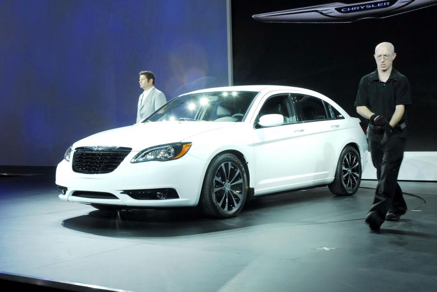  Chrysler 200 2011 года  (фото 122 из 122)